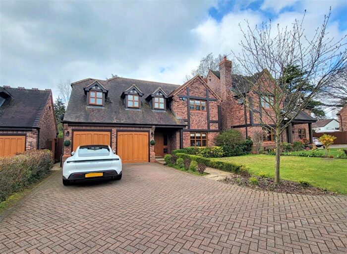 4 Bedroom Detached House To Rent In Kingscroft Close, Sutton Coldfield, West Midlands, B74