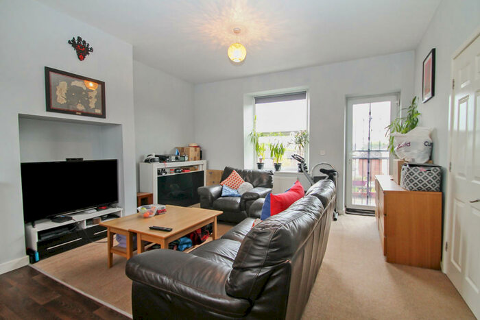 2 Bedroom Apartment To Rent In Tong Road, Leeds, LS12