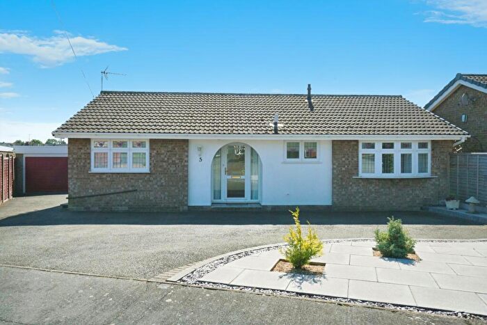 3 Bedroom Bungalow For Sale In Chestnut Close, Ibstock, Leicestershire, LE67