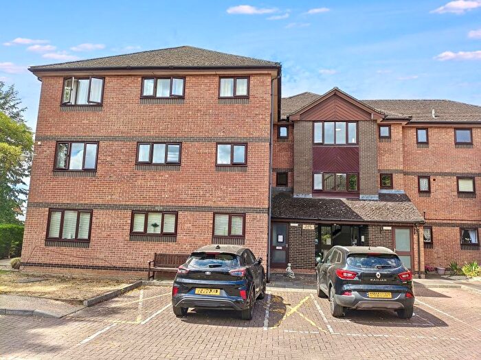 2 Bedroom Flat For Sale In Rushy Mews, New Barn Close, Cheltenham, Gloucestershire, GL52
