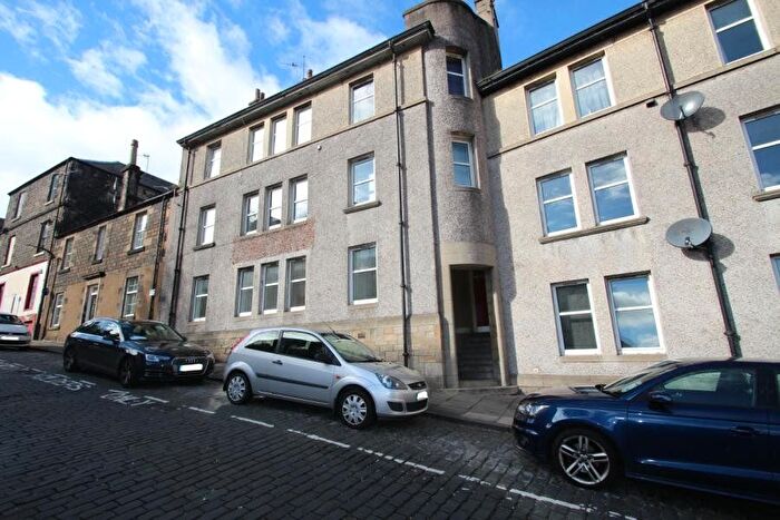 3 Bedroom Flat To Rent In Cameronian Street, Stirling, FK8