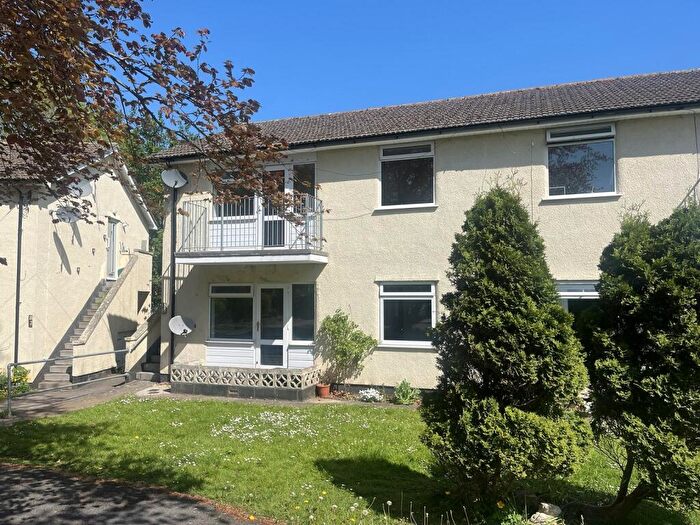 2 Bedroom Flat To Rent In Rob-lynne Court, Winscombe, North Somerset, BS25