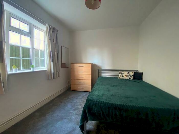 2 Bedroom Flat To Rent In A Milton Road, Cambridge, CB4