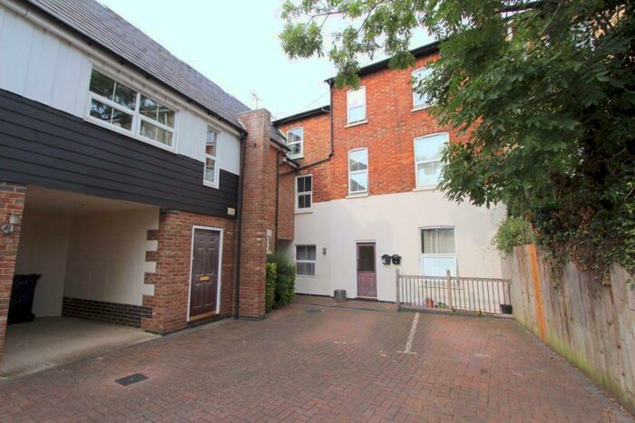 1 Bedroom Flat To Rent In Shillingford Mews, Grove Road, Leighton Buzzard, LU7