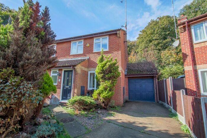 3 Bedroom Semi-Detached House To Rent In Perkins Close, Greenhithe, Kent, DA9