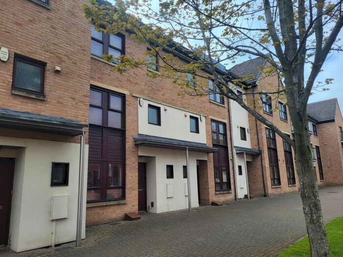 4 Bedroom Mews To Rent In The Approach, St. James, Northampton, NN5
