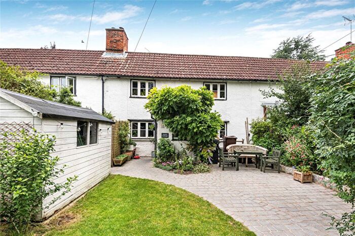 3 Bedroom Terraced House For Sale In Victoria Road, Wargrave, Berkshire, RG10