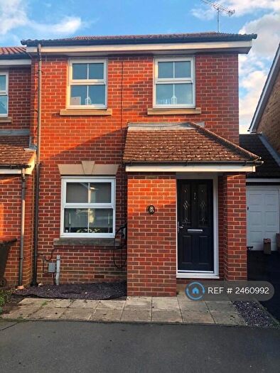 2 Bedroom End Of Terrace House To Rent In Wraysbury Close, Luton, LU4