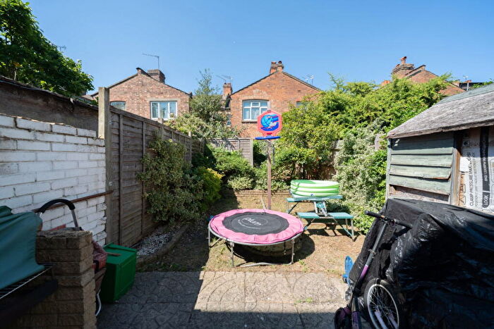 1 Bedroom Flat For Sale In Churchill Road, London, NW2