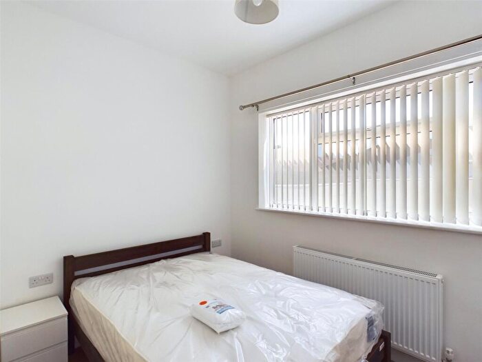 Terraced House To Rent In Colwick Road, Nottingham, Nottinghamshire, NG2