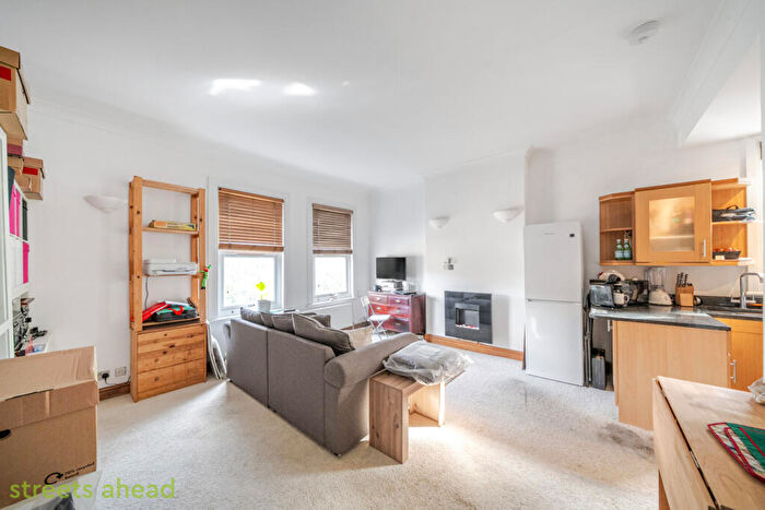 1 Bedroom Apartment For Sale In Clyde Road, Croydon, CR0