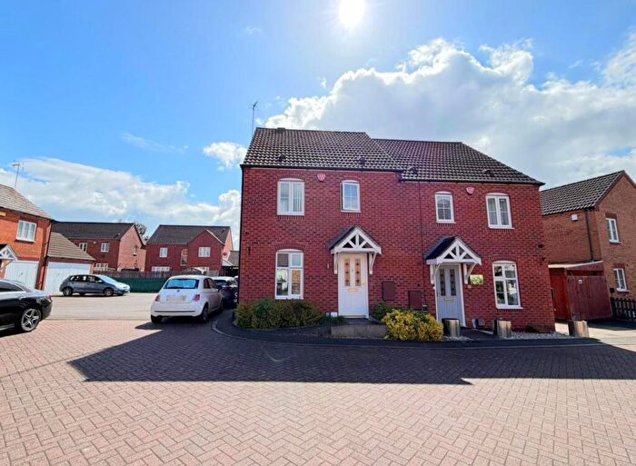 3 Bedroom Semi-Detached House For Sale In Little Easton Close, Humberstone, Leicester, LE5