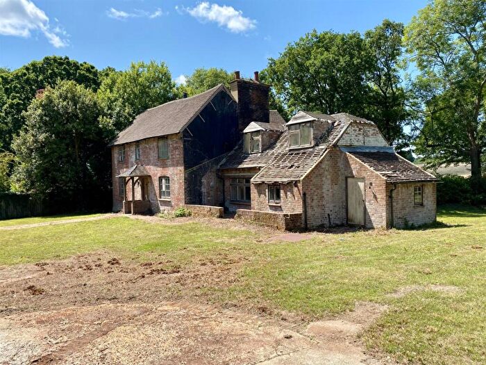 4 Bedroom Detached House For Sale In Jobsons Lane, Lurgashall, GU28