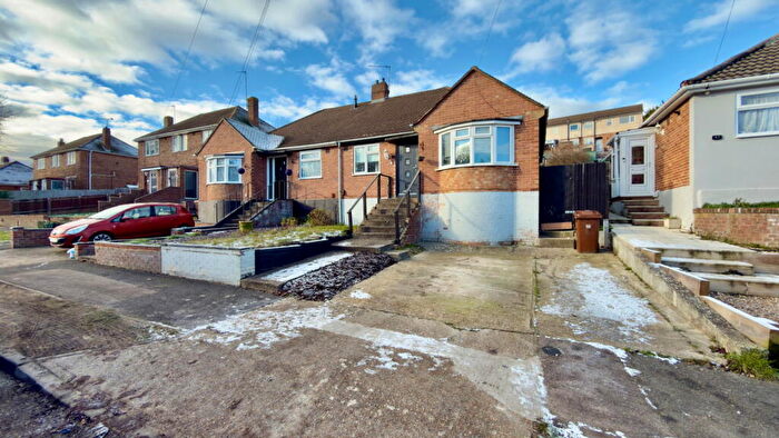 3 Bedroom Semi Detached House For Sale In Concord Avenue, Chatham, ME5