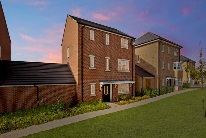 5 Bedroom Link Detached House To Rent In Mayflower Close, New Farm Road, Stanway, Colchester CO3