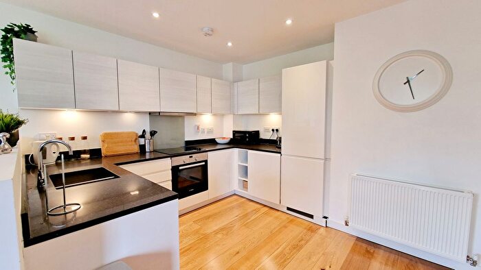 1 Bedroom Flat To Rent In Denman Avenue, Southall, UB2