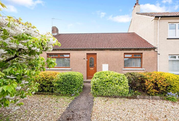 2 Bedroom Semi-Detached Bungalow To Rent In Sandyhill Road, St. Andrews, KY16