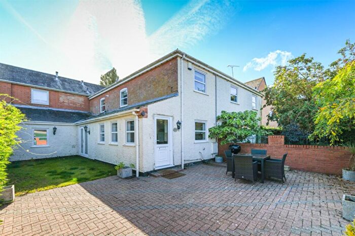 3 Bedroom Terraced House To Rent In Boat Lane, NG14