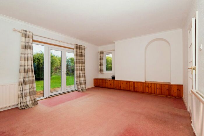 2 Bedroom Bungalow For Sale In Leewood Way, Effingham, Leatherhead, Surrey, KT24