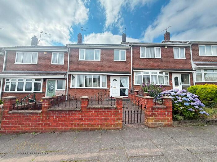 3 Bedroom Terraced House For Sale In Devon Walk, Concord, Washington, NE37