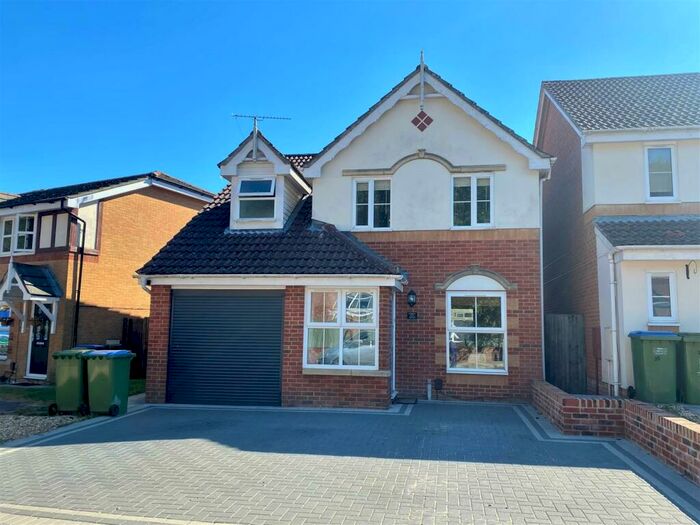3 Bedroom Detached House To Rent In Andersen Close, Whiteley, Fareham, PO15