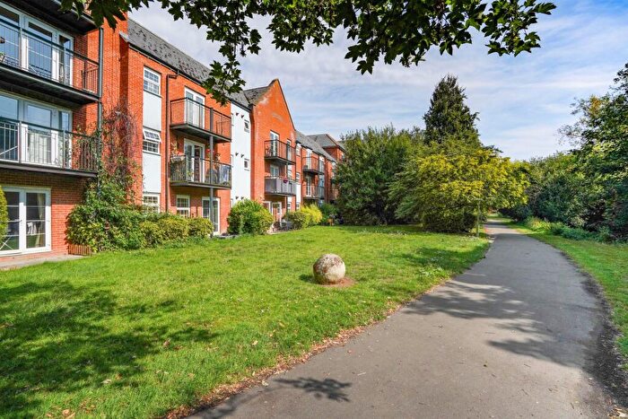 2 Bedroom Flat For Sale In Smiths Wharf, Wantage, OX12