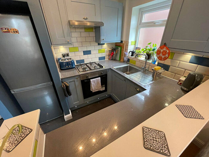 1 Bedroom Apartment To Rent In Langford Road, Manchester, M20