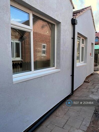 1 Bedroom Flat To Rent In Windmill Hill, Halesowen, B63