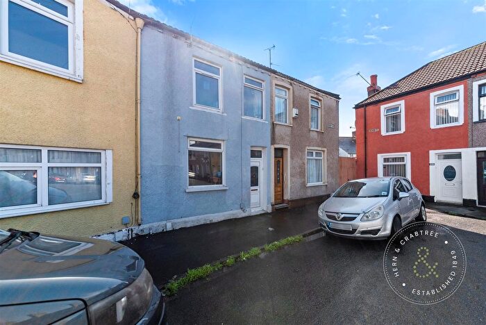 2 Bedroom Terraced House For Sale In Devon Place, Grangetown, Cardiff, CF11