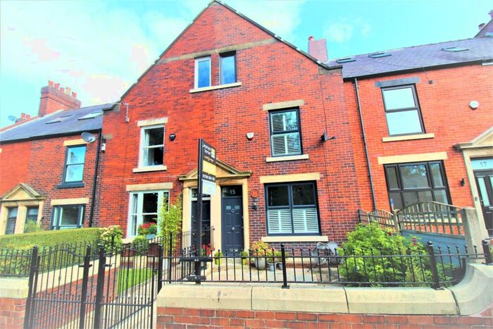 3 Bedroom Terraced House To Rent In Queens Place, Ramsbottom, BL9