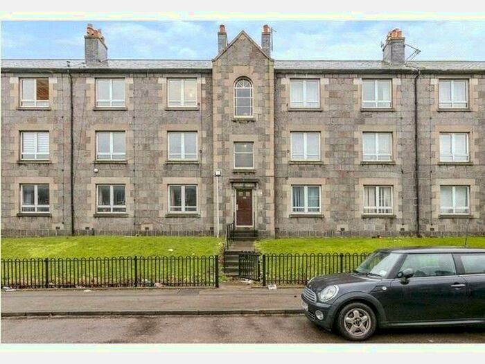 2 Bedroom Flat To Rent In Glenbervie Road, Torry, Aberdeen, AB11