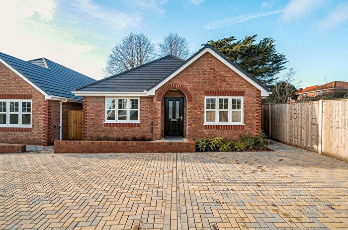 3 Bedroom Bungalow For Sale In Ellison Gardens, Fareham, Hampshire, PO14