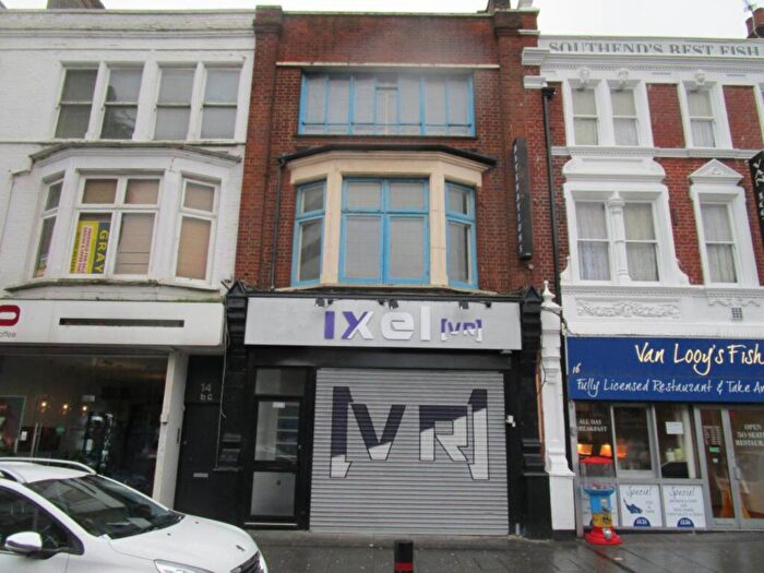 4 Bedroom Flat To Rent In Clifftown Road, Southend On Sea, SS1