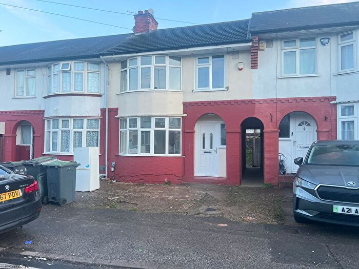 3 Bedroom Terraced House To Rent In Pembroke Avenue, Luton, LU4