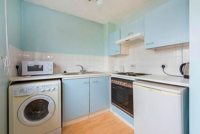 Studio To Rent In Ealing Road, Brentford, TW8