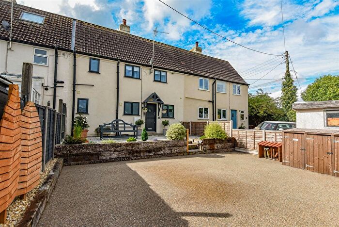 3 Bedroom Terraced House For Sale In The Croft, Cam, GL11