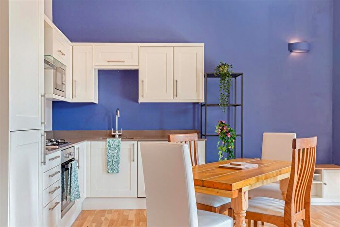 1 Bedroom Property To Rent In Hilda Road, Southall, UB2