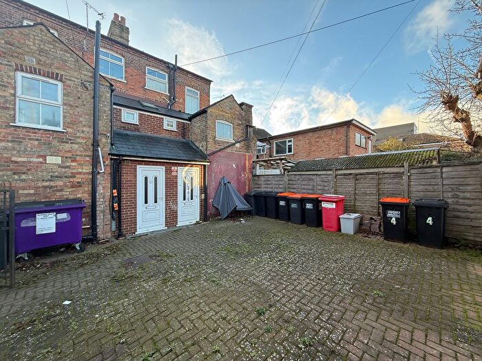 1 Bedroom Flat To Rent In West Street, Dunstable, LU6