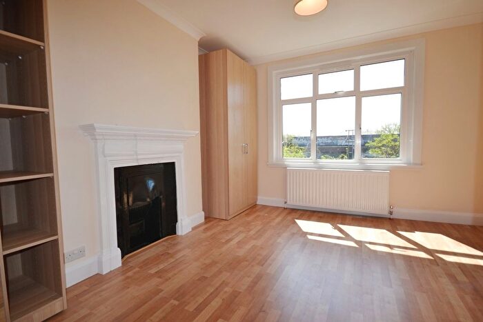 1 Bedroom Flat To Rent In Sumatra Road, West Hampstead, London, NW6
