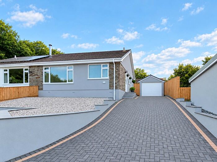 2 Bedroom Semi-Detached Bungalow For Sale In Hornapark Close, Lifton, PL16