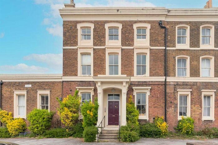 3 Bedroom Apartment To Rent In Hoe Street, Walthamstow, E17