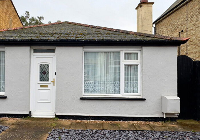 2 Bedroom Detached Bungalow For Sale In Leslie Avenue, Margate, CT9