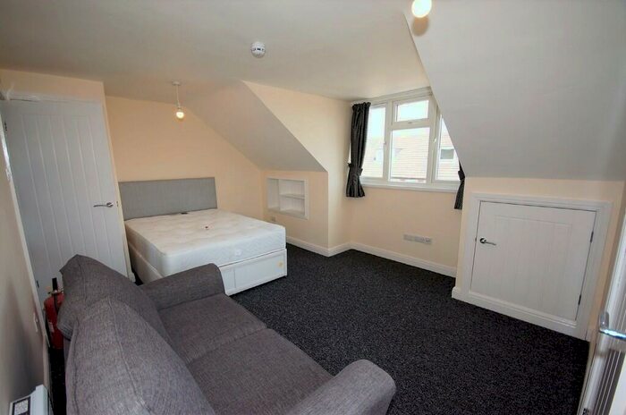 1 Bedroom Flat To Rent In Victoria Road, Saltney, CH4