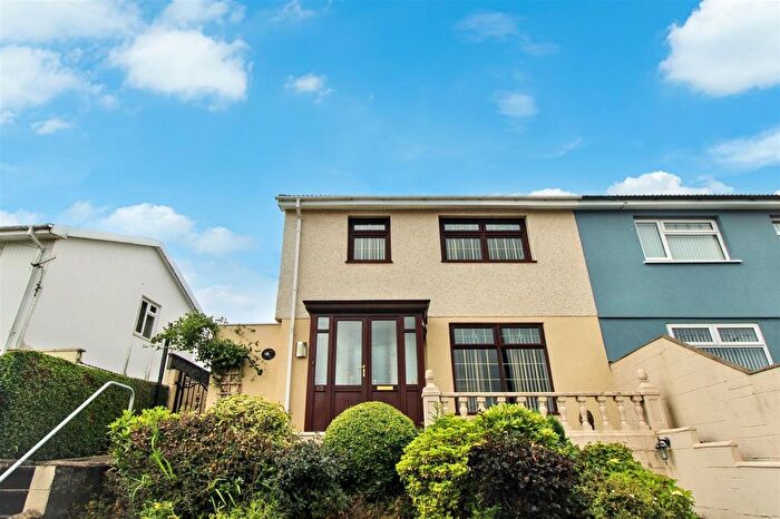3 Bedroom Semi-Detached House For Sale In St. Gwladys Avenue, Bargoed, CF81