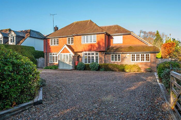4 Bedroom Detached House For Sale In Starrock Lane, Chipstead, CR5