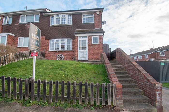 3 Bedroom Semi Detached House For Sale In Green Walk, Western Park, LE3