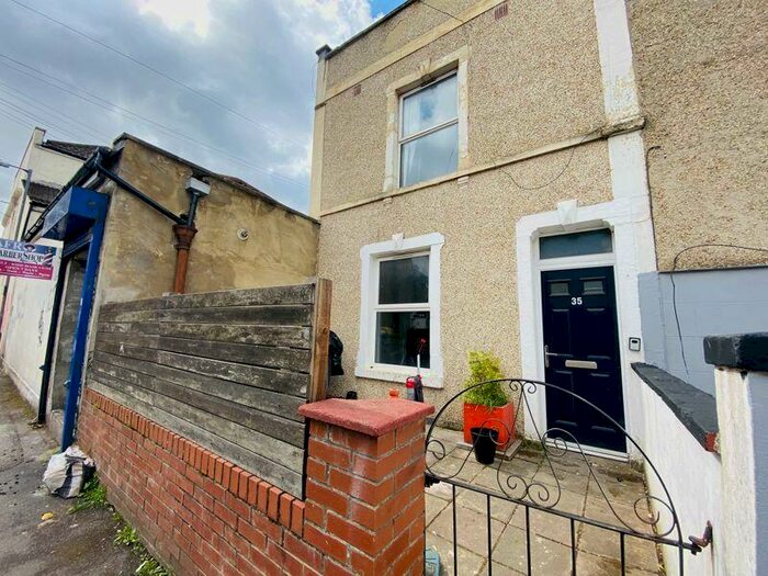 4 Bedroom House To Rent In Milsom Street, Easton, BS5