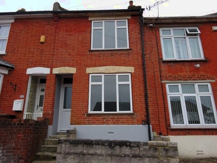 2 Bedroom Terraced House To Rent In Alexandra Road, Chatham, ME4