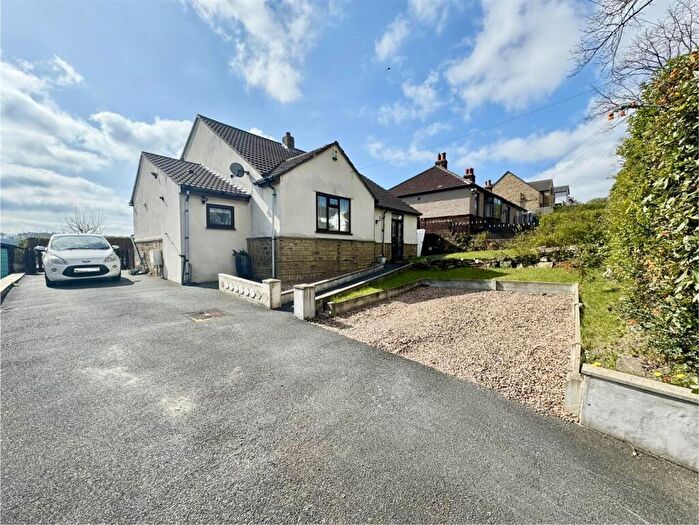 3 Bedroom Detached House For Sale In Kaye Lane, Almondbury, Huddersfield, HD5