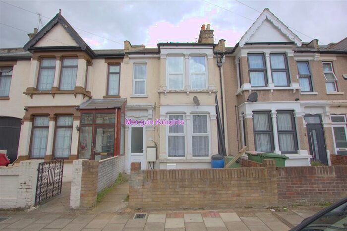 4 Bedroom Terraced House To Rent In Thorngrove Road, Upton Park, E13